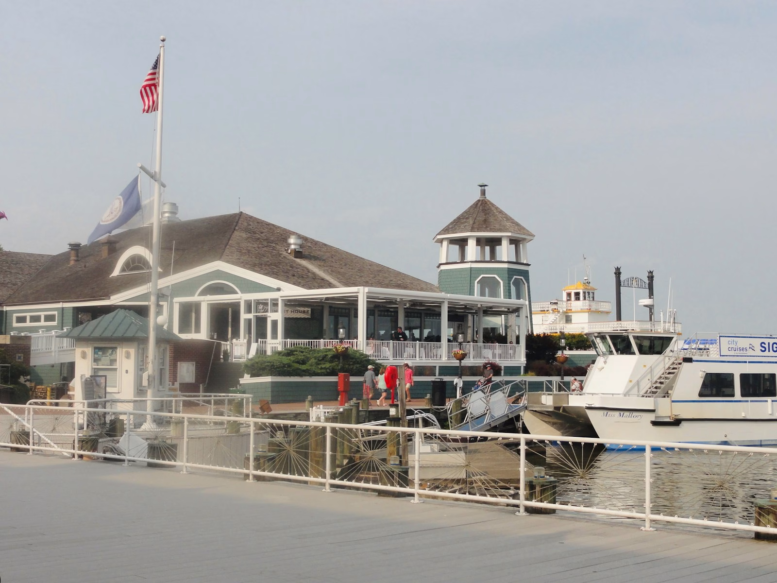 Best Waterfront Restaurants in Tampa, FL: Ten Spots with Bay Views and Sunsets